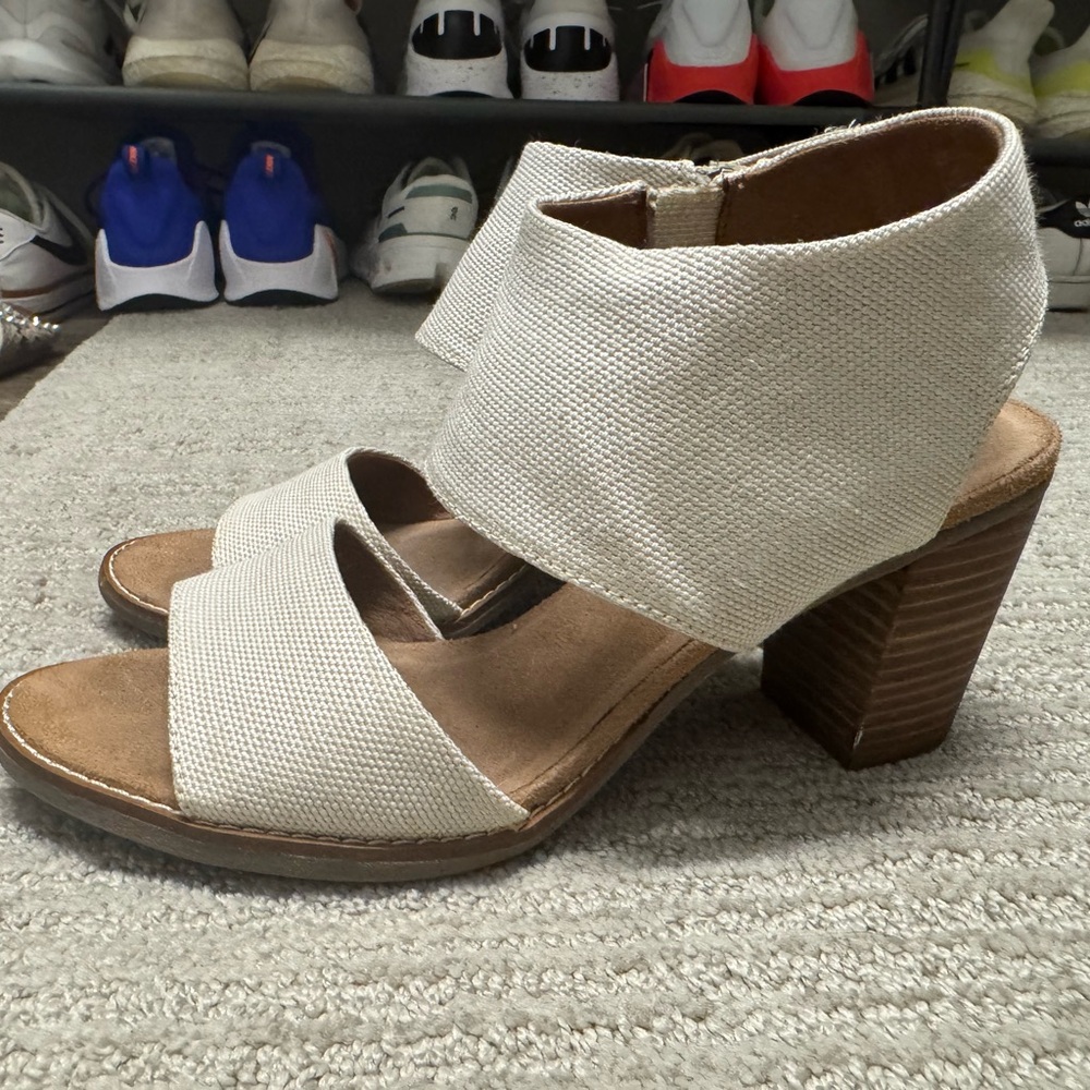 TOMS Women's Cream Sandals
